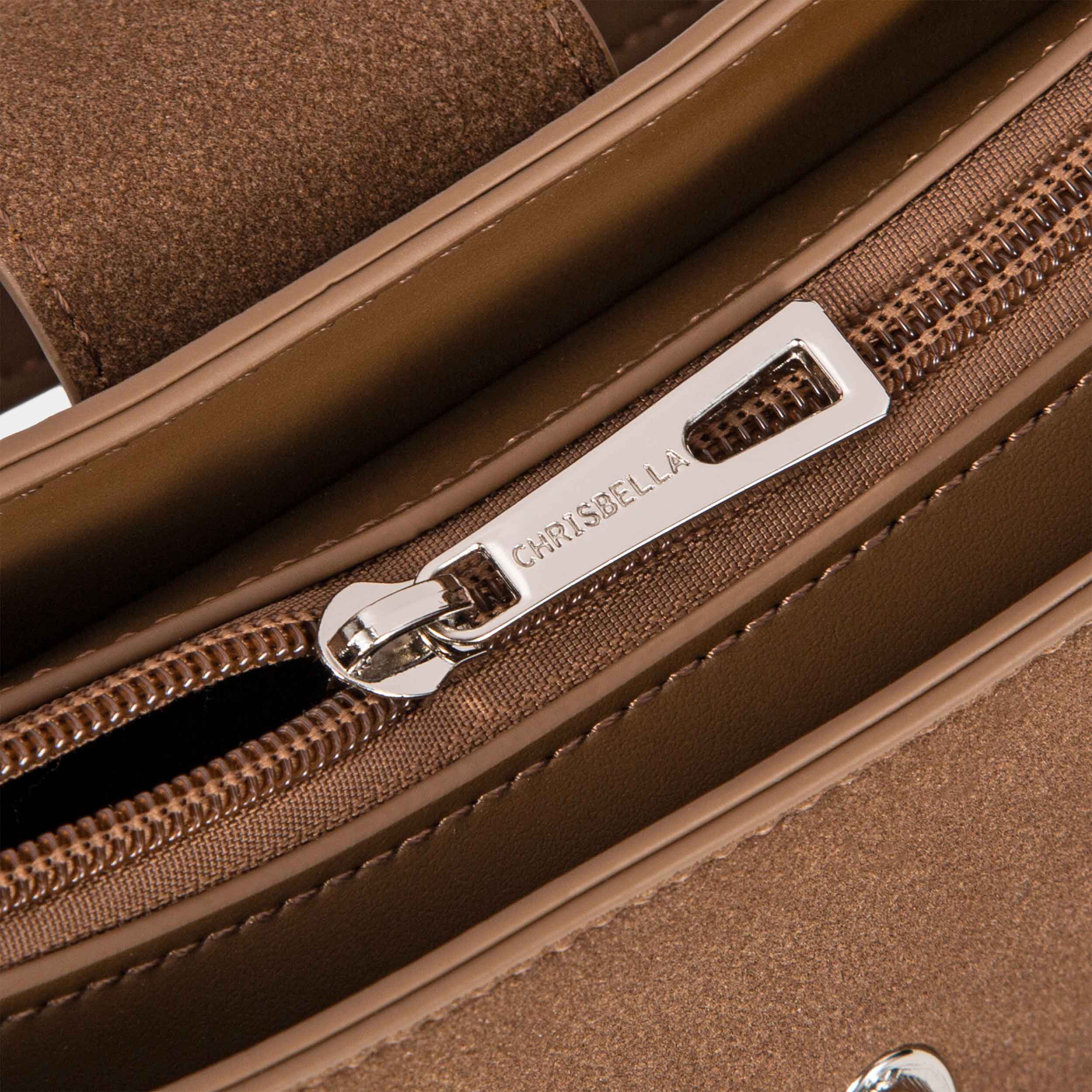 Ava Shoulder Bag in Brown